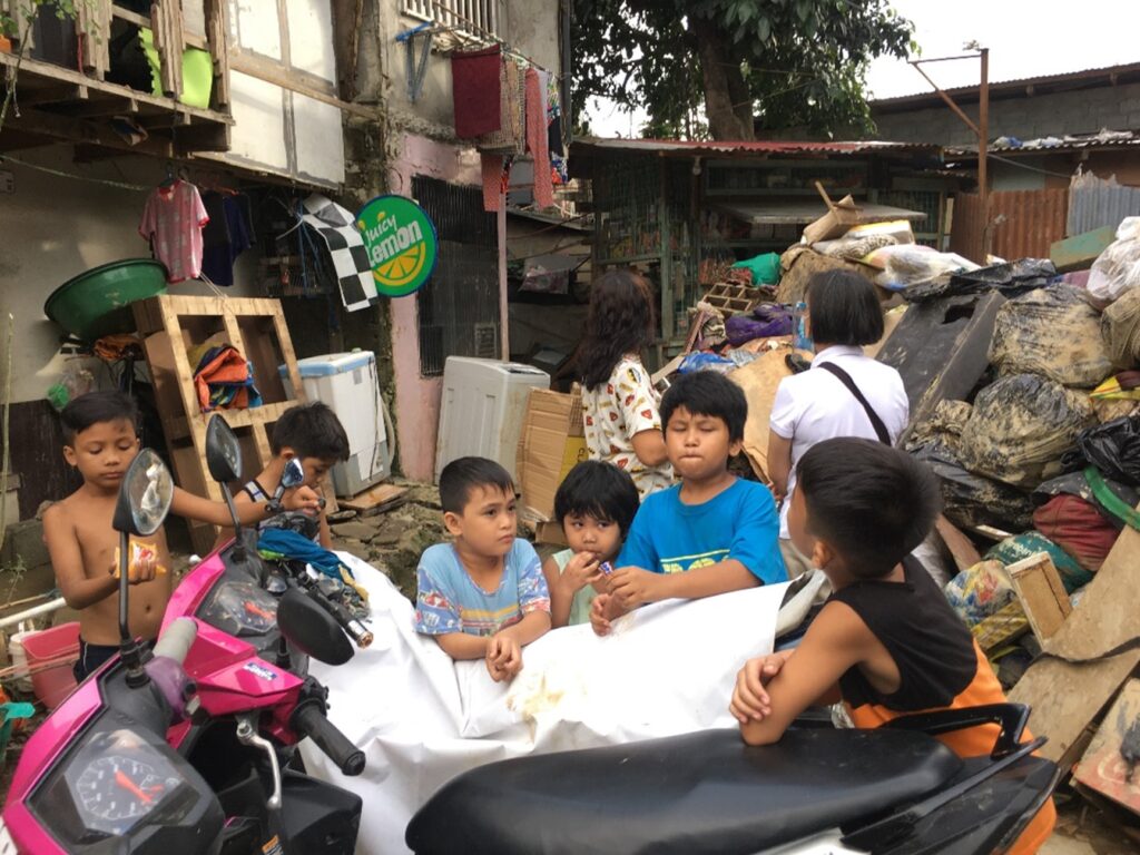 The Daughters of Our Lady of the Sacred Heart are ministering to the poorest and most needy across the Philippines, where the COVID-19 pandemic has caused untold hardship and poverty.